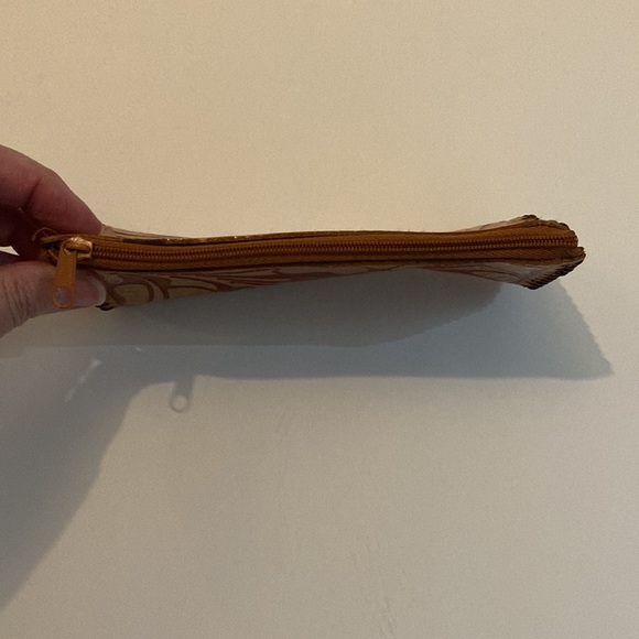 Handmade Leather coin, keys etc. zipper pouch, made in Philippines - Picture 4 of 7